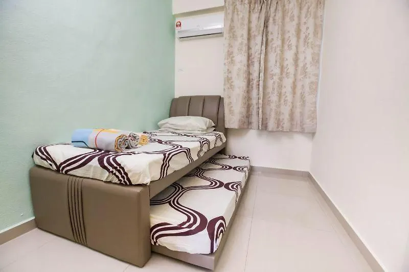 D Bayu Homestay Batu Ferringhi Apartment